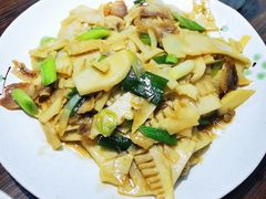 肉片炒春笋-民间瓦缸煨汤館(嵩山路店)