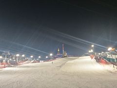 -采薇庄园四季滑雪场