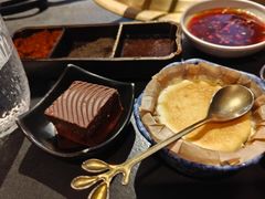 -铭牛烧肉·和牛海鲜自助(高新月牙湖店)