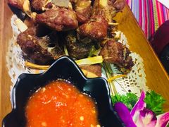 -香巴拉云南餐厅(华莱坞店)