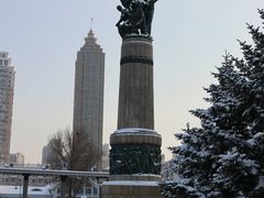 -人民防洪胜利纪念塔