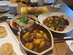 -隔壁老王·家常云南菜(花巷店)