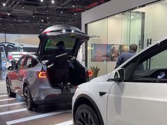 -TESLA 特斯拉(北京颐堤港体验店)