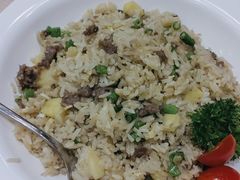 菠萝牛肉炒饭-佰搭果·广式茶餐厅(西华路店)
