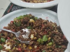 -湖南人家湘菜馆(镇江路店)