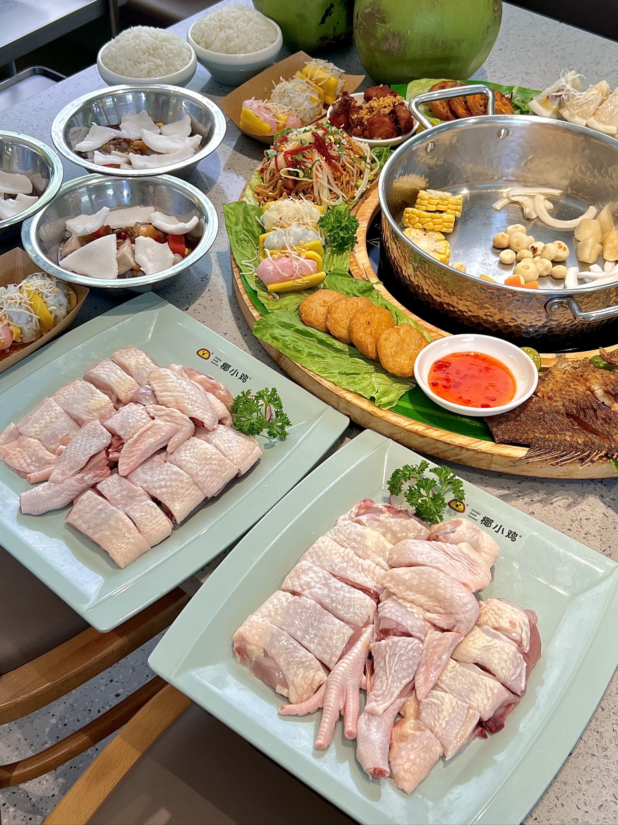 椰小鸡是一款具有独特口感的椰子鸡品牌.作