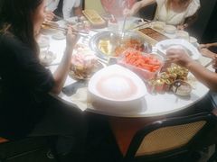-老房老舍重庆火锅(假日城市店)