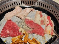 -犇放和牛烤肉·烤榴莲自助(苏宁城市奥莱店)