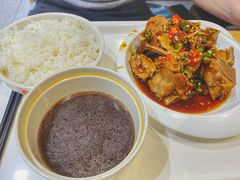 -万和春排骨砂锅米饭(新业广场店)