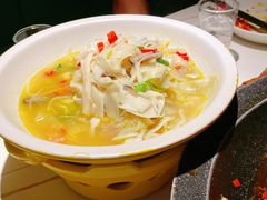 -阿瓦山寨·湘菜现炒·剁椒鱼头王(咸阳总店)