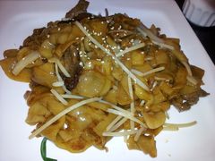 干炒牛河-港式粤菜餐厅(新年华购物中心店)