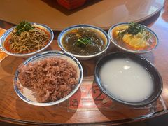 -蓝田九大碗民俗食府(蓝田店)