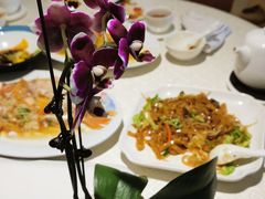 -顺峰海鲜酒楼(省府店)