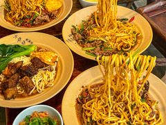 -方铲铲·成都板凳面(滨江银泰店)