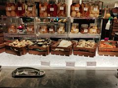 面包甜点陈列柜-味餐厅·海鲜·火锅·自助餐