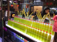 -六合夜市