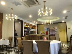 -老人和饭店(淮海中路店)