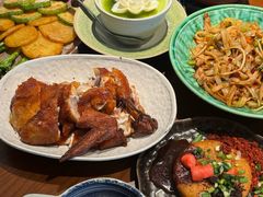 -包整·丝娃娃(一览甲秀楼风景店)