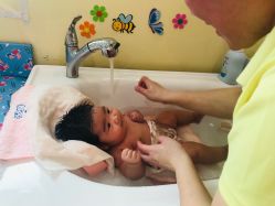 -鱼乐贝贝婴幼儿亲子水育(幸福街店)