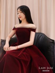 -Lady  Jane高端婚纱礼服馆