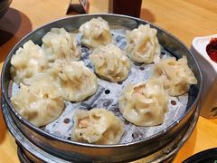 蛋黄鲜肉烧麦-真真鲜馄饨店(启蒙路店)