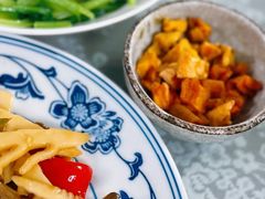 -天天向上素食餐厅(五台山店)