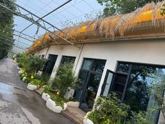 -悟空山宿陨石私汤温泉酒店(神舟大道地铁站店)