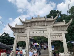 -灵岩山风景区