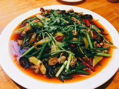 -兔槽江湖菜·重庆璧山兔(水围店)