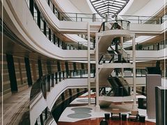 -上海滴水湖皇冠假日酒店