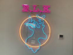 -E.L.K造型momopark店