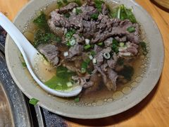 -大众跷脚牛肉馆·非遗传承单位(峨眉山店)