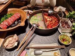 -三出山火锅(南京万象天地店)