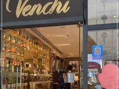 门面-VENCHI 闻绮(上海佛罗伦萨小镇店)