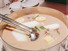 -肥仔文澳门猪骨煲(南京西路店)