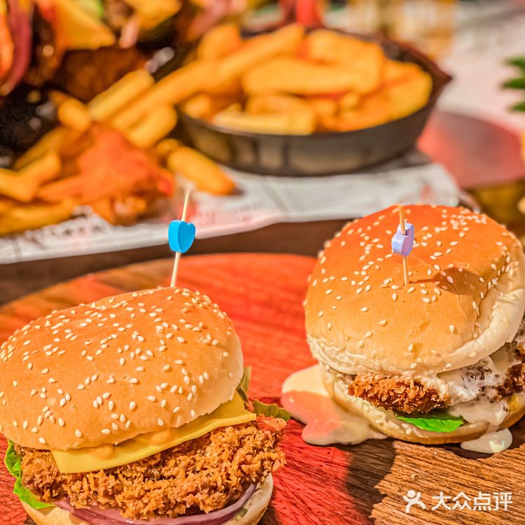 比巨无霸还霸的肥宅快乐‼️12寸的超级大汉堡🍔