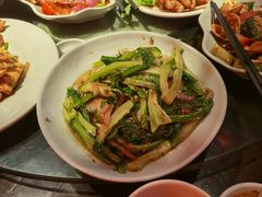 -大头虾越式风味餐厅(光明广场店)