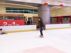 -冰纷万象滑冰场(二七万象城店)