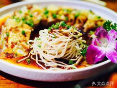 -三人行骨头王火锅(长寿店)