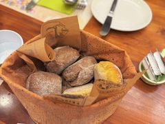 餐前面包-芊彩餐厅(迪士尼探索家度假酒店)