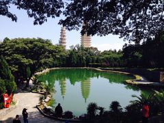 -三塔倒影公园