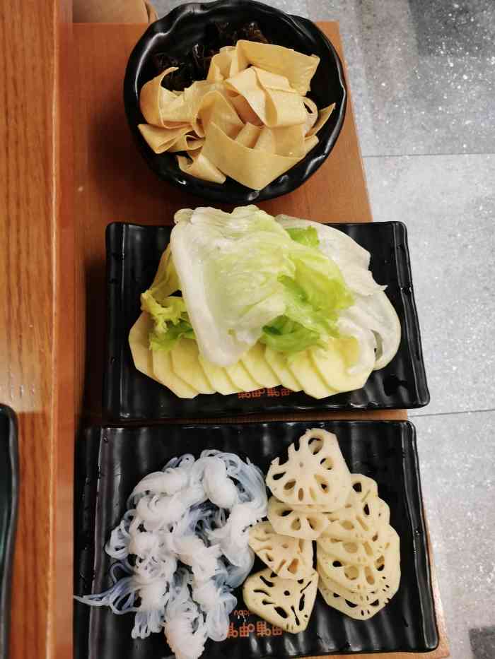呷哺呷哺(方庄新城广场店)-"刚好是晚上的时间,我们下班去的.之前经.
