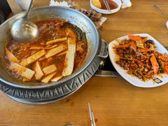 -喇喇排骨火锅·传统韩式脊骨汤(望京西园总店)