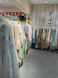 -一揽芳华汉服旗袍体验馆(拙政园店)
