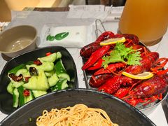 -巴厘龙虾·榜首油焖大虾(音乐学院·沿江酒馆店)