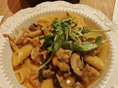 -玛格萝妮比萨屋(四平店)