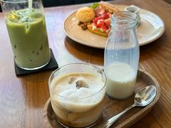 -ROAST coffee & eatery