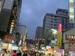 -六合夜市