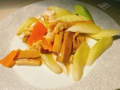 -穹六人间 people 6(岳阳路店)