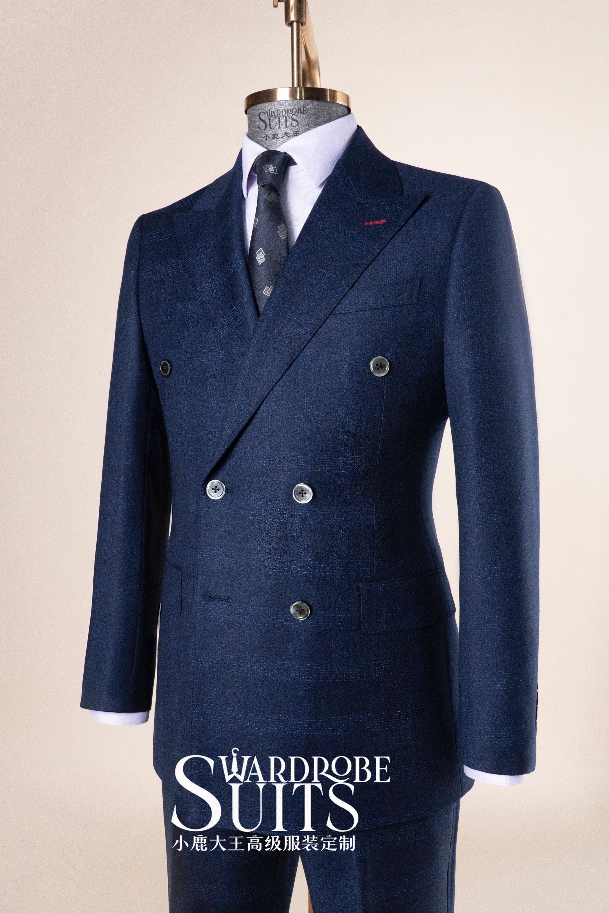 西服定制看过来